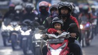 Seperti diketahui, momen Hari Raya Idul Fitri dimanfaatkan sejumlah umat muslim Indonesia untuk pulang ke kampung halaman agar dapat berlebaran bersama keluarga. Sepeda motor menjadi salah satu kendaraan yang banyak digunakan warga untuk mudik.