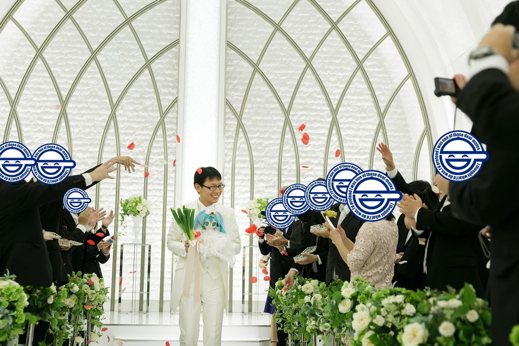 Akihiko Kondo dan Hatsune Miku