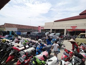 H-4 Lebaran, Pasar hingga Toserba Wonogiri Mulai Padat Pengunjung