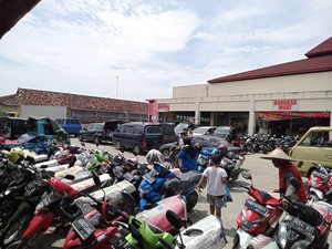 H-4 Lebaran, Pasar hingga Toserba Wonogiri Mulai Padat Pengunjung