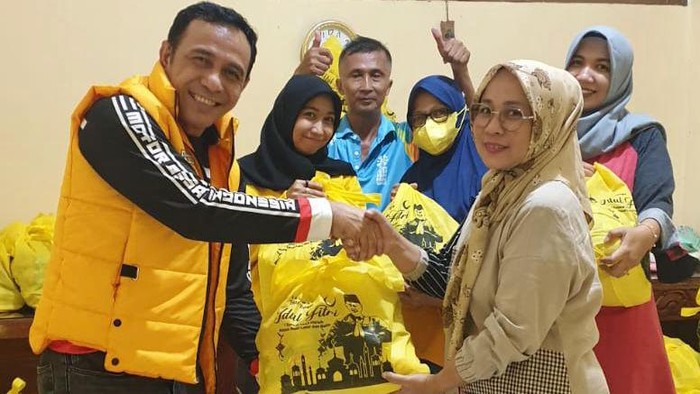 Bantuan sembako dari Bamsoet.