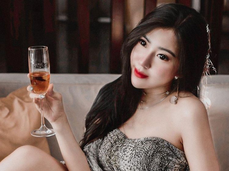 Potret Bella Sulian Si Aspri Ke-21 Hotman Paris