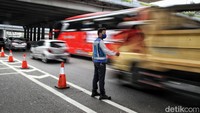 Penutupan dimulai pada pukul 08.08 WIB guna mengurai kepadatan kendaraan di Jalan Tol Layang MBZ.