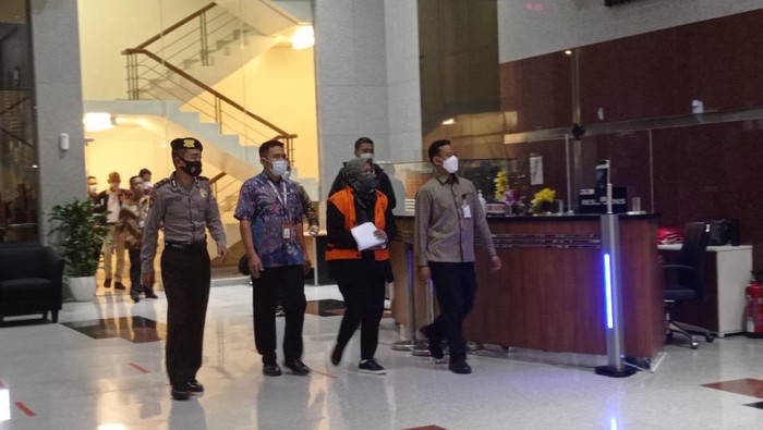 Bupati Bogor Ade Yasin ditahan KPK
