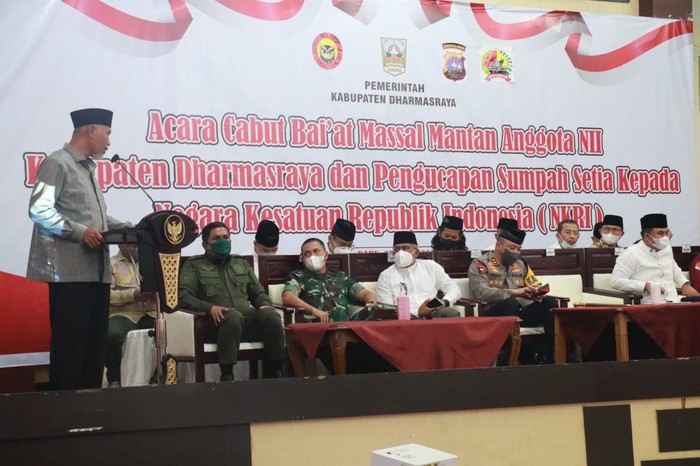 Cabut Baiat Massal Mantan Anggota NII Kabupaten Dharmasraya dan Pengucapan Sumpah Setia Kepada NKRI