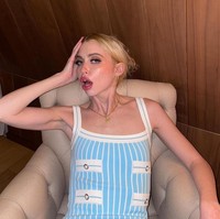 Punya sugar daddy seperti berkencan, tapi kecuali kamu berkencan untuk alasan lain karena mereka menyediakan sesuatu untukmu, jadi kamu berkencan berdasarkan apa yang mereka berikan, ucap Chloe, seperti dikutip dari Yahoo. Namun kini Chloe tidak lagi berkencan dengan sugar daddy.Foto: Dok. Instagram