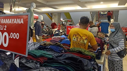 Suasana di salah satu mal di Denpasar, yakni Ramayana Mall Bali pada Rabu (27/4/2022)