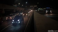 Elih menjelaskan puluhan ribu kendaraan tersebut melintas dengan terbagi dalam beberapa jam. Kata dia, 8 jam pertama hanya dilintasi belasan ribu pemudik.