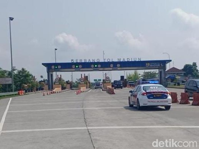 Exit tol Madiun