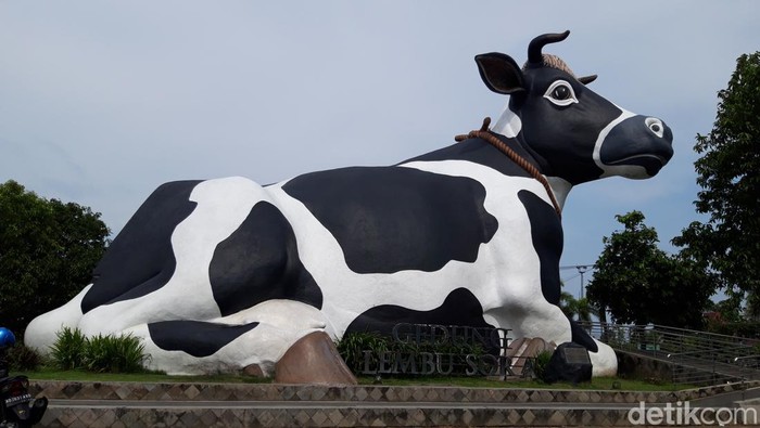 Gedung Lembu Sura atau sapi ndekem di komplek kantor terpadu Pemkab Boyolali, Kamis (28/4/2022).
