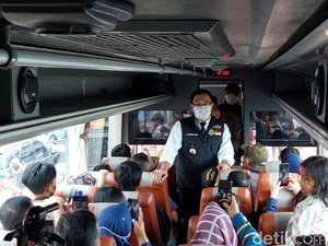 Pantau Mudik di Padalarang, Ridwan Kamil: Posko di Sini Bagus Sekali
