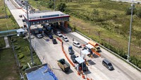 Peningkatan arus mudik lebaran terlihat di Gerbang Tol Kramasan yang berada di di Desa Ibul Besar III, Pemulutan, Ogan Ilir (OI), Sumatera Selatan, pada H-4 menjelang lebaran.