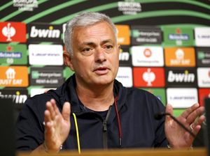 Pernyataan Duka Mourinho atas Wafatnya Ratu Elizabeth II