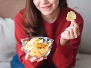 7 Camilan Terburuk untuk Kesehatan Usus, Batasi Konsumsinya