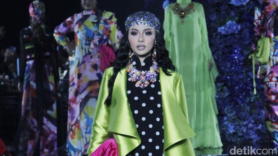 10 Koleksi Busana Ivan Gunawan Untuk Hari Raya Idul Fitri 2022