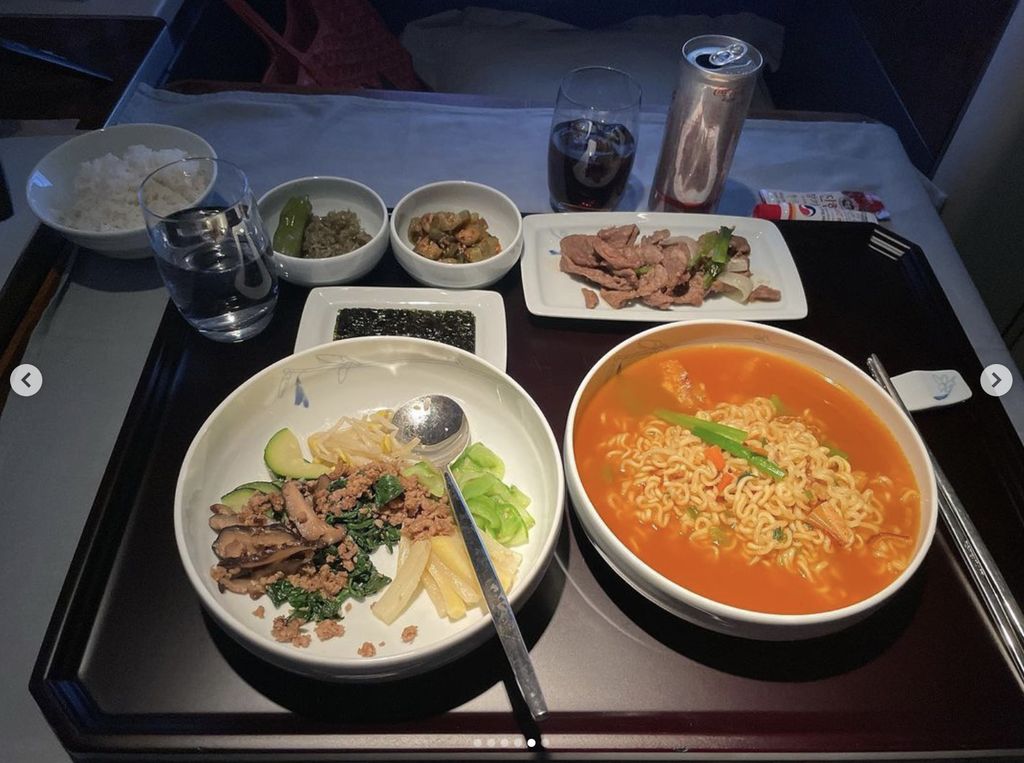 Makan Mie Instan di Pesawat, Sandara Park Minta Maaf karena Hal Ini