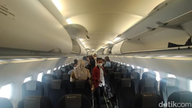 Menjajal Pelita Air Terbang Perdana Jakarta-Bali