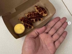 Ngenes! 7 Momen Netizen Pesan Makanan Online, Tapi Dapatnya Seuprit