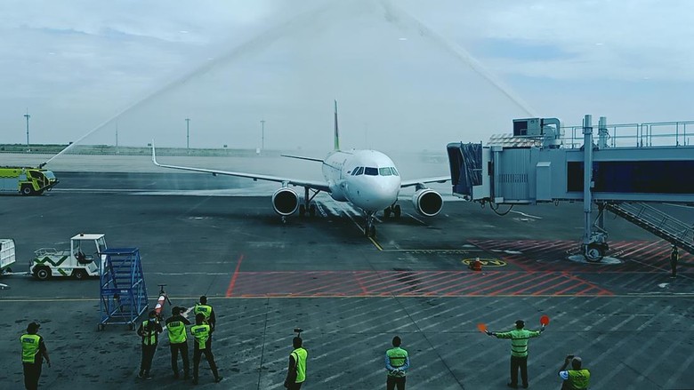 pelita air Kedatangan maskapai penerbangan baru, Pelita Air di Bandara Internasional I Gusti Ngurah Rai pada Kamis (28/4/2022).