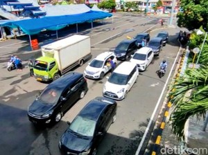 Pelabuhan ASDP Ketapang Catat 30 Ribu Pemudik Menuju Jawa dari Bali