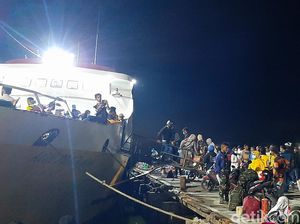 Pemudik Serbu Kapal Kendari-Raha Malam Ini, Penumpang Diprediksi 1.600 Orang