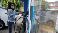 Hadirnya SPKLU merupakan wujud nyata dukungan PLN terhadap pertumbuhan ekosistem kendaraan listrik di Indonesia. Sekaligus aksi proaktif untuk mendukung pencapaian target net zero emission pada 2060.