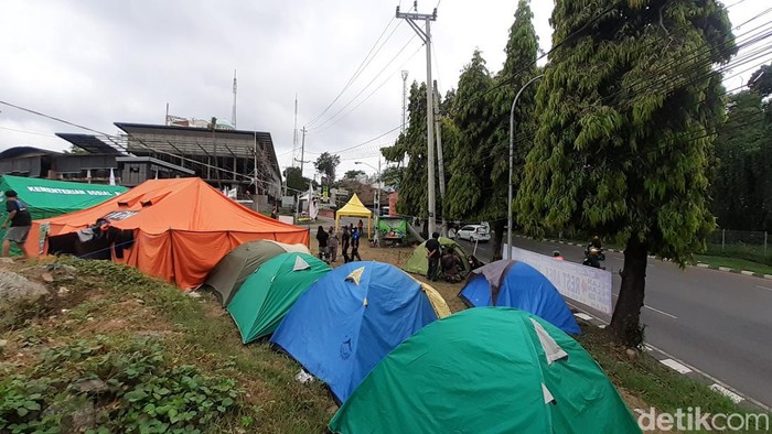 Posko Mudik bertema kemping dengan view ciamik ini ada di Bukit Gombel Semarang, Kamis (28/4/2022)