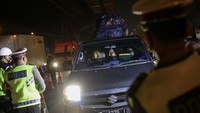 Meski belum secara pasti kapan mudik di Indonesia berawal, tapi yang jelas mudik sudah dilakukan sejak lama. Akan tetapi dua tahun ke belakang masyarakat Indonesia tidak diperkenankan untuk melakukan mudik di hari raya Idulfitri karena merebaknya pandemi Covid-19. Grandyos Zafna/detikcom