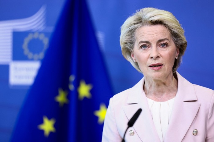 European Commission President Ursula von der Leyen makes a statement in Brussels on April 27, 2022, following the decision by Russian energy giant Gazprom to halt gas shipments to Poland and Bulgaria in Moscows latest use of gas as a weapon in the conflict in Ukraine. (Photo by Kenzo TRIBOUILLARD / POOL / AFP)