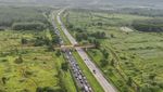 Foto Udara Macet Panjang Pemudik di Tol Cikampek-Cipali Pagi Ini