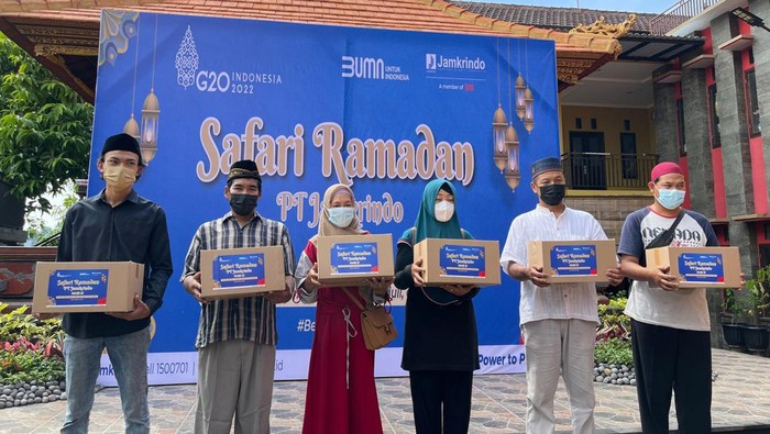 PT Jamkrindo kembali menyerahkan bantuan paket sembako di provinsi Bali. Kali ini, Jamkrindo membagikan 1.000 paket sembako di Paguyangan, Denpasar.