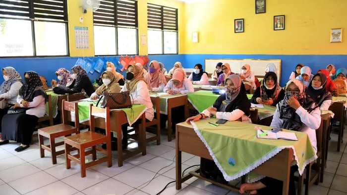 Disleksia merupakan suatu gangguan pada seseorang mengalami kesulitan membaca, menulis, dan mengeja. Disleksia umumnya terjadi pada anak-anak, dan dapat menyerang anak dengan kemampuan intelegensi lebih dari rata-rata.