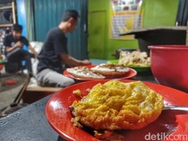 Surabi Seblak, Kreasi Unik yang Menggoda di Bunderan Cibiru