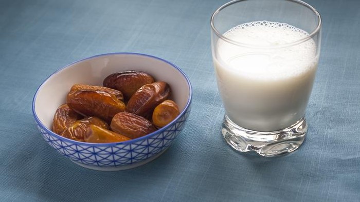 Manfaat Minum Susu dan Kurma