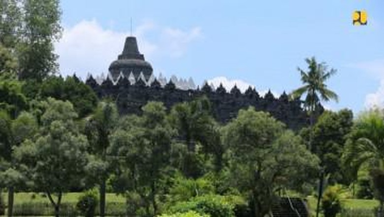 Penataan dan pembangunan kawasan Candi Borobudur di Magelang, Jawa Tengah telah rampung. Kawasan itu kini siap menyambut wisatawan di libur Lebaran.