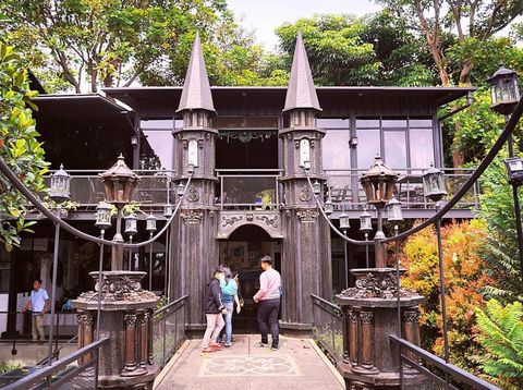 Dago Bakery di kawasan Punclut Bandung.