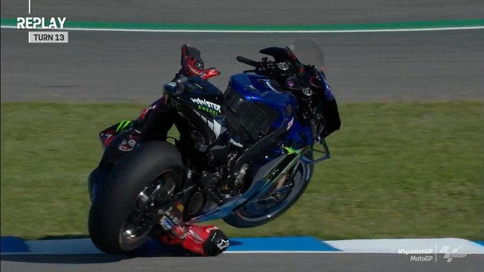 Fabio Quartararo crash di sesi free practice 1 MotoGP Spanyol 2022