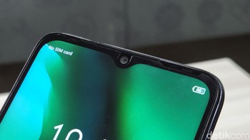 Mengadopsi notch tetesan air yang menjadi rumah bagi kamera 8 MPO. Foto: Adi Fida Rahman/detikINET