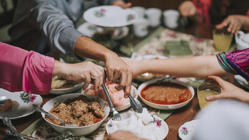 Jadwal buka puasa Tangerang hari ini sudah dirilis oleh Kemenag. Situs Bimas Islam Kemenag juga menampilkan jadwal salat dan jadwal imsak di seluruh Indonesia.
