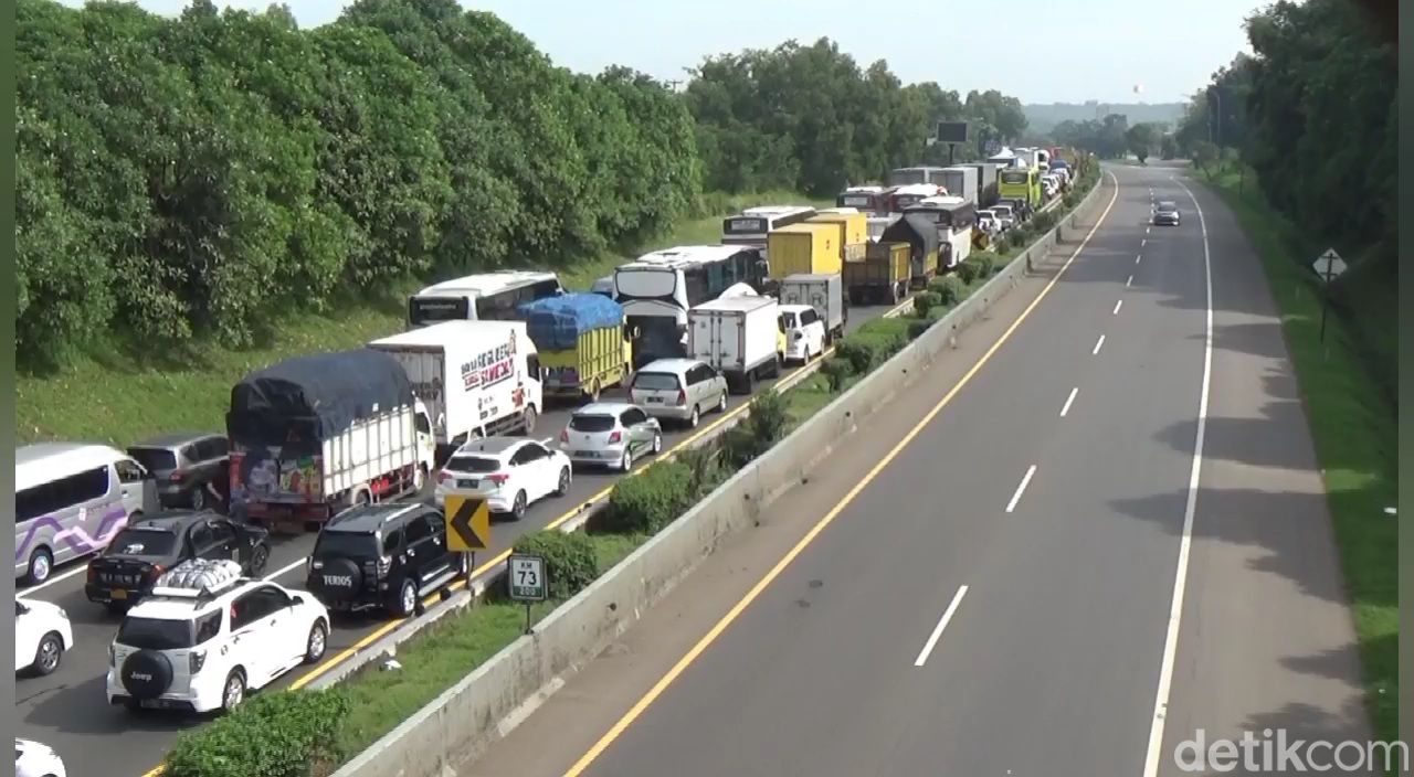 Kemacetan di Tol Cipularang.