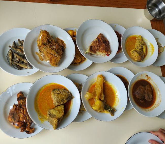 Restoran di Rest Area Cipali