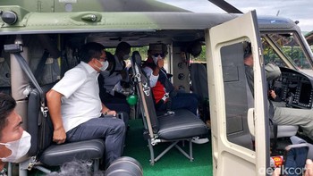 Menggunakan helikopter, Menkominfo memantau kondisi terkini jalur mudik dari udara. Foto: detikINET/Agus Tri Haryanto