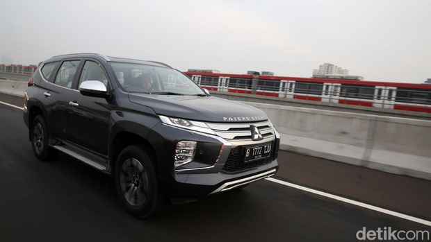 Mitsubishi Pajero Sport Dakar 4x2 A/T