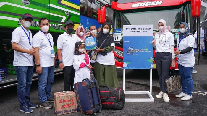 Mudik Gratis BUMN, Semen Indonesia  Berangkatkan 990 Orang