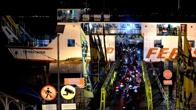 Padatnya Arus Mudik di Pelabuhan Gilimanuk Bali
