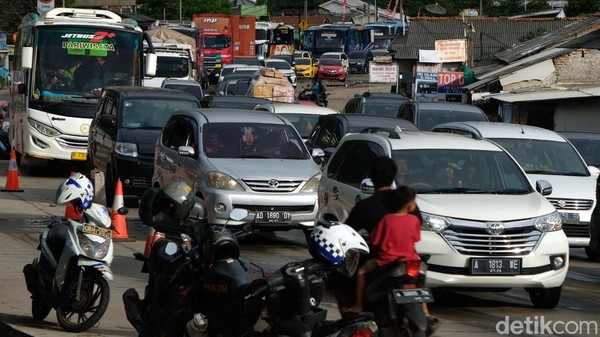 Penampakan Macet Horor Menuju Pelabuhan Merak