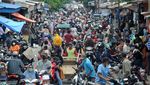 Penuh Sesak! Begini Suasana Pasar di Jambi dan Padang Jelang Lebaran