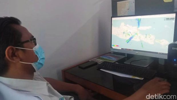 Perjalanan mudik di Banyuwangi yang terancam cuaca ekstrem.
