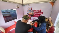 Di posko ini, pemudik dapat melakukan cek kesehatan gratis.