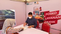 Selain itu pemudik juga bisa mendapatkan takjil saat berbuka puasa dan melakukan transaksi ZISWAF.